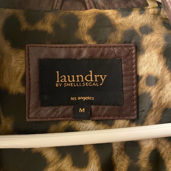 Brown leather jacket with gold hardware - Picture 4 of 4